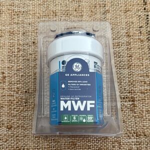 New GE Genuine MWF Water Filter for GE Refrigerators